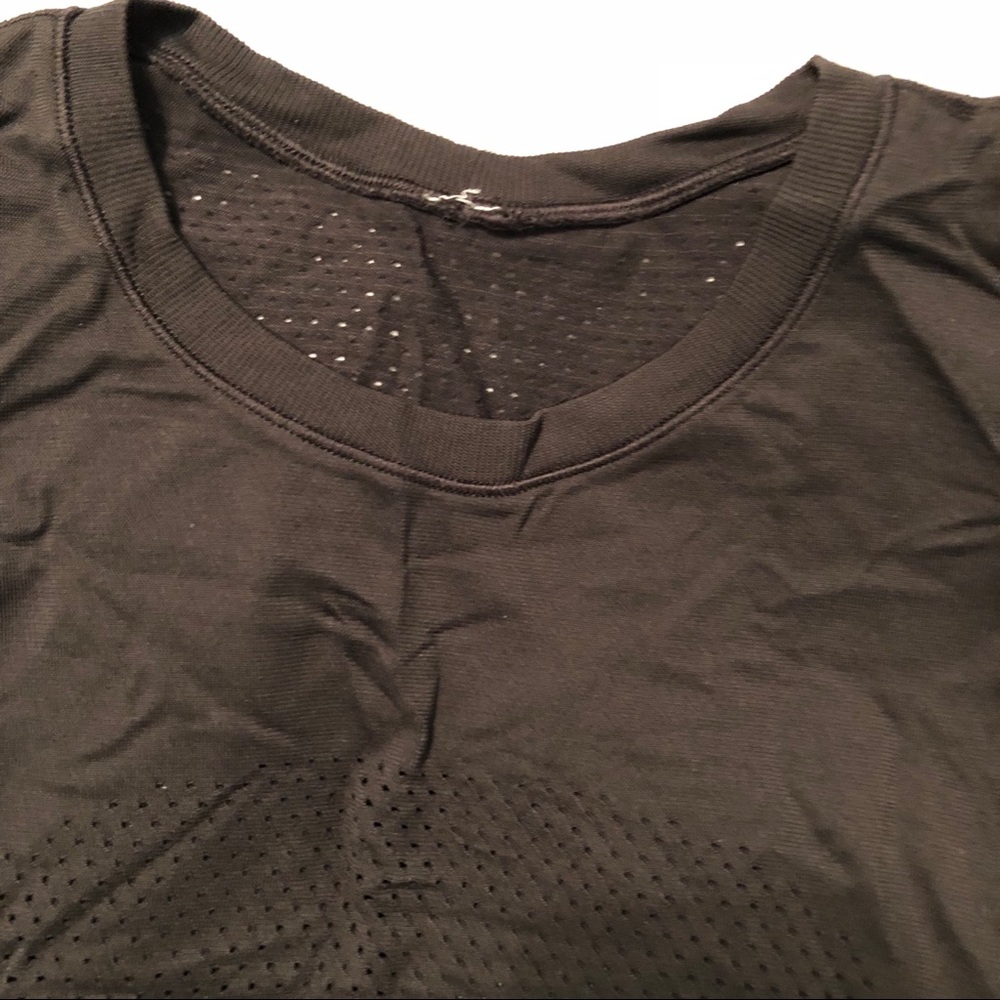 lululemon mesh workout top - Picture 4 of 4
